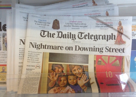 Daily Telegraph Titelseite: Nightmare on Downing Street